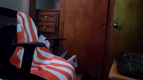 Snapshot of genodeano chatting on October 30, 5:42 am Geno online show from October 30, 5:42 am