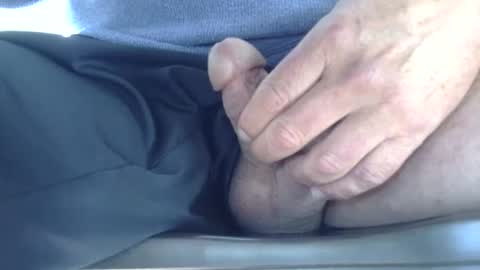 Snapshot of gent063 chatting on October 6, 3:20 pm gent063 online show from October 6, 3:20 pm