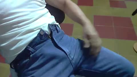 Snapshot of genuino2019 chatting on January 11, 9:31 pm Genuino online show from January 11, 9:31 pm