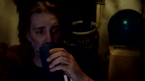 Snapshot of geoffbmn chatting on May 8, 3:23 am geoffbmn online show from May 8, 3:23 am