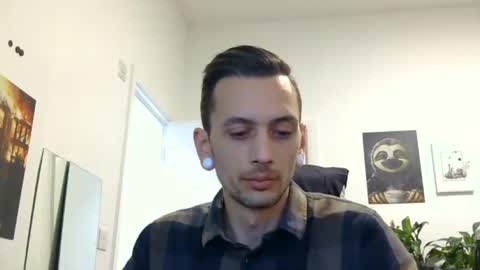 Snapshot of georgek0011 chatting on June 13, 9:35 pm georgek0011 online show from June 13, 9:35 pm