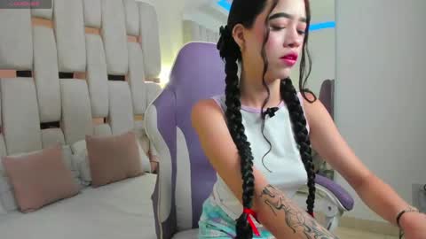 Georgina Kloss  online show from April 17, 4:32 pm