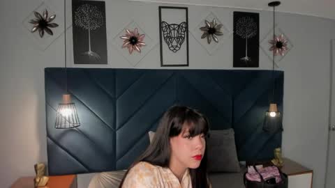 Snapshot of georgina_sensuelle chatting on May 15, 10:55 am Georgina online show from May 15, 10:55 am