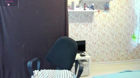 Snapshot of georginia_grimes chatting on March 18, 9:34 am Georginia online show from March 18, 9:34 am