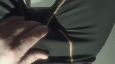 Snapshot of geranimo431374 chatting on March 5, 5:47 am geranimo431374 online show from March 5, 5:47 am