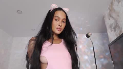 Snapshot of germiona_shine chatting on March 2, 5:08 am Germiona online show from March 2, 5:08 am