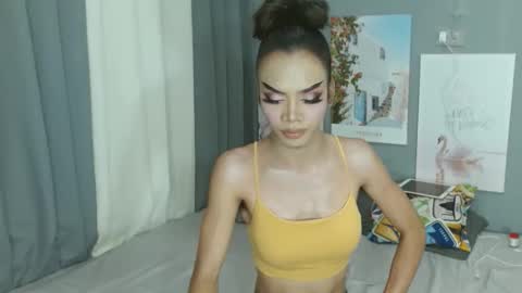 Sidneymorens online show from April 8, 6:19 pm