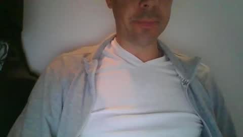 Snapshot of geronimo_2 chatting on January 3, 3:12 pm geronimo_2 online show from January 3, 3:12 pm