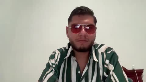 Snapshot of gerry_mx chatting on January 8, 4:44 am gerry_mx online show from January 8, 4:44 am
