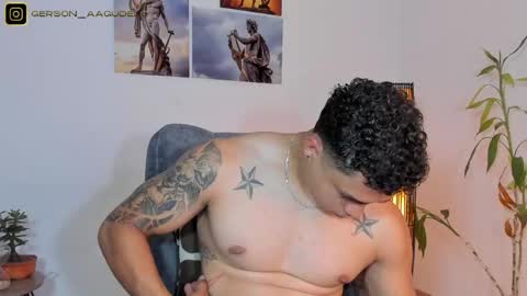 Snapshot of gersonzt chatting on June 4, 1:44 am Im Gersonzt online show from June 4, 1:44 am