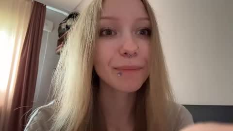 Sophie online show from August 1, 7:18 am
