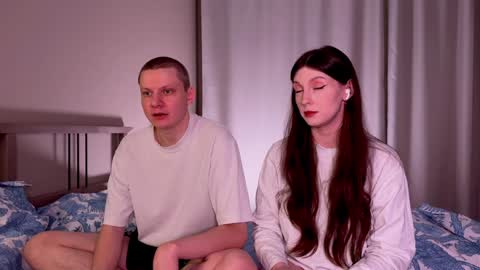 Liz and Mark online show from December 19, 8:02 pm