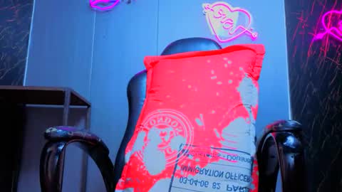 gewn2004 online show from November 7, 7:03 pm