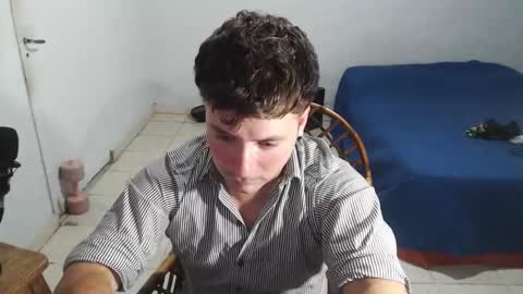 Snapshot of gferrari1996 chatting on December 16, 7:35 am gferrari1996 online show from December 16, 7:35 am