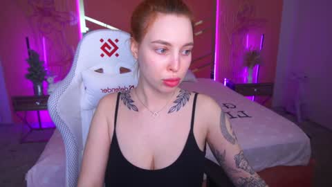 Snapshot of gfoxie chatting on January 20, 2:03 pm Ur Foxie online show from January 20, 2:03 pm