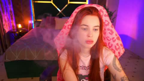 Snapshot of gfoxie chatting on January 27, 4:43 pm Ur Foxie online show from January 27, 4:43 pm