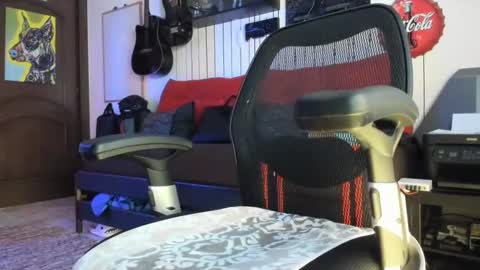 Snapshot of ghala chatting on December 15, 4:40 am DarkMan online show from December 15, 4:40 am