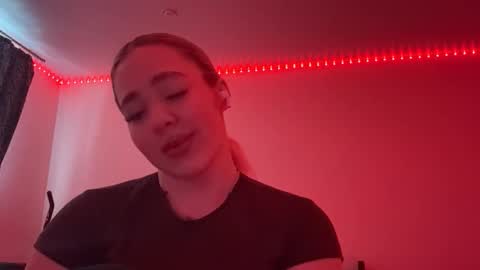 Snapshot of ghislainealvarracin chatting on March 16, 10:52 am Ann online show from March 16, 10:52 am