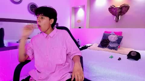 Your Girl  online show from October 28, 3:43 am