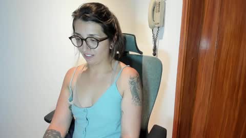 Snapshot of ghostcrimson chatting on December 5, 2:31 am andy online show from December 5, 2:31 am