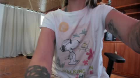 Snapshot of ghostcrimson chatting on December 22, 2:38 pm andy online show from December 22, 2:38 pm