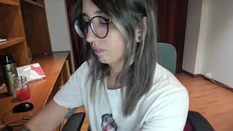 Snapshot of ghostcrimson chatting on February 13, 2:12 am andy online show from February 13, 2:12 am