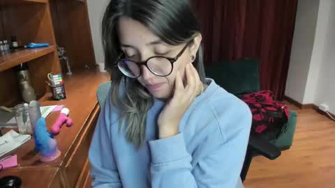 Snapshot of ghostcrimson chatting on February 17, 5:04 am andy online show from February 17, 5:04 am