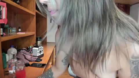 Snapshot of ghostcrimson chatting on March 3, 1:53 am andy online show from March 3, 1:53 am