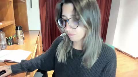 Snapshot of ghostcrimson chatting on March 4, 2:06 am andy online show from March 4, 2:06 am