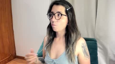 Snapshot of ghostcrimson chatting on September 25, 2:26 am andy online show from September 25, 2:26 am