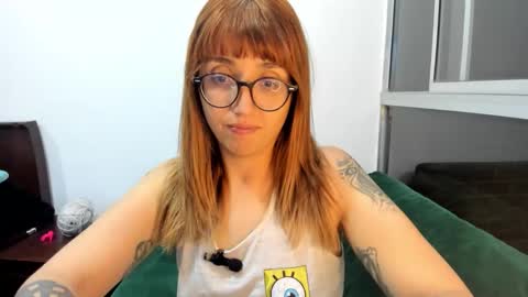 Snapshot of ghostcrimson chatting on October 18, 3:31 am andy online show from October 18, 3:31 am