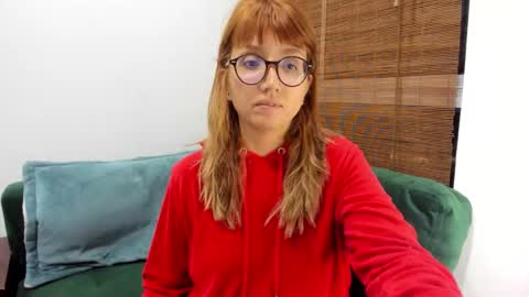 Snapshot of ghostcrimson chatting on October 27, 3:10 am andy online show from October 27, 3:10 am