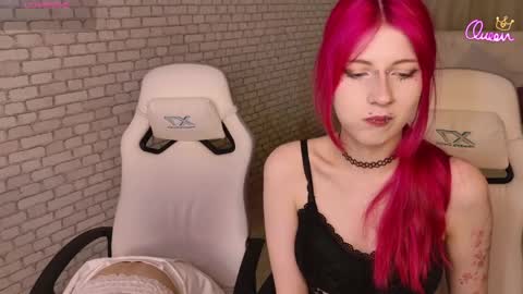 Alice and Michelle online show from May 28, 2:25 pm