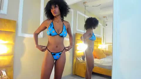 gia_bell online show from June 28, 1:06 pm