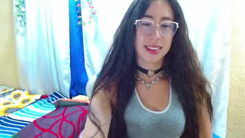 Snapshot of gia_leinn chatting on December 20, 3:41 pm Gia online show from December 20, 3:41 pm