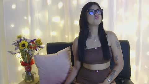 Snapshot of gia_massa chatting on October 18, 12:02 am Gia Massa online show from October 18, 12:02 am