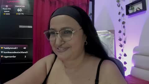 nahomi online show from September 25, 12:58 am