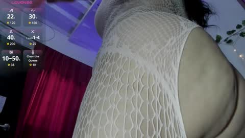 nahomi online show from November 8, 5:01 pm