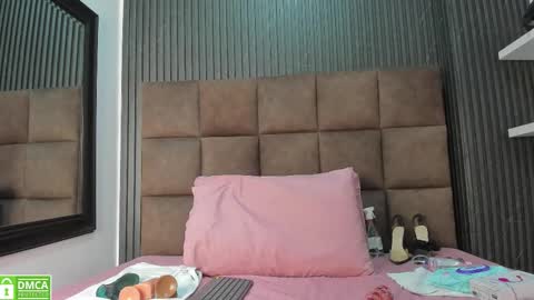 Snapshot of gia_scott chatting on January 9, 11:46 am Darlliny online show from January 9, 11:46 am