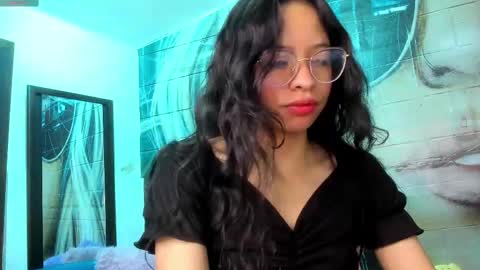 giaa rossi online show from September 28, 1:05 pm