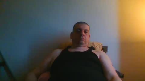 Snapshot of giaco1982 chatting on March 9, 10:41 am samuel online show from March 9, 10:41 am