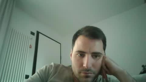 Snapshot of giacomo9669 chatting on January 3, 2:40 pm giacomo9669 online show from January 3, 2:40 pm