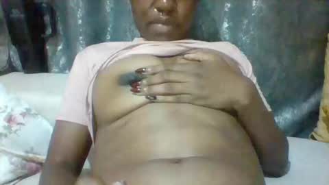 Snapshot of gianna98 chatting on November 14, 9:08 am gianna98 online show from November 14, 9:08 am