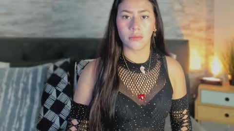 Snapshot of gianna_luna chatting on February 20, 12:05 pm Gianna online show from February 20, 12:05 pm