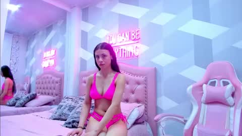 Snapshot of gianna_watson chatting on March 1, 7:37 pm gianna_watson online show from March 1, 7:37 pm