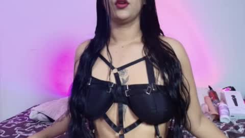 Giana Roberts online show from December 19, 12:01 pm