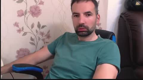 Snapshot of gianni_lion chatting on June 15, 9:55 am Gianni online show from June 15, 9:55 am