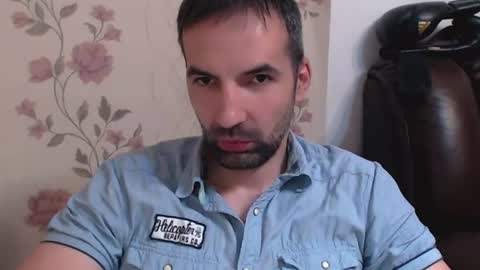 Snapshot of gianni_lion chatting on July 13, 7:16 pm Gianni online show from July 13, 7:16 pm