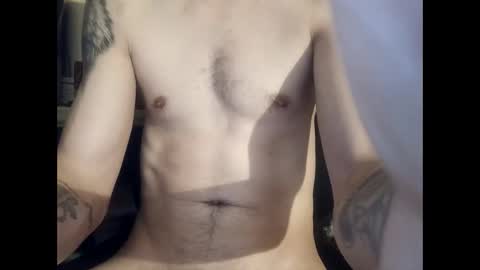 Snapshot of giantdick4u1991 chatting on November 17, 7:25 am giantdick4u1991 online show from November 17, 7:25 am