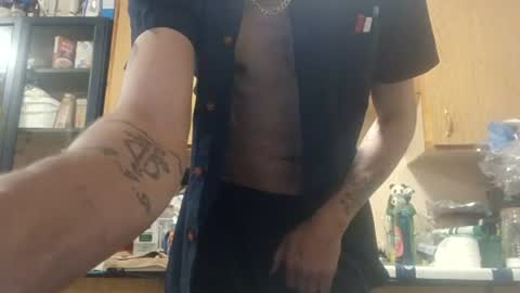 Snapshot of giantdick4u1991 chatting on June 16, 8:17 am giantdick4u1991 online show from June 16, 8:17 am